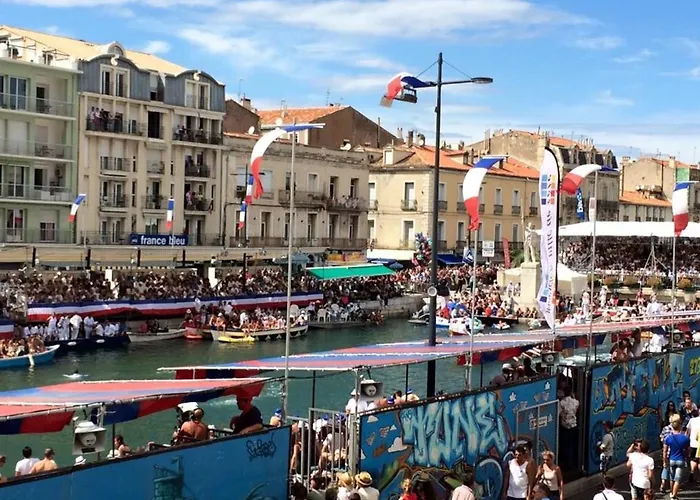 A Sete, 55m², Proche Plage, Parking, Wifi - Fr-1-338-511 * Sète