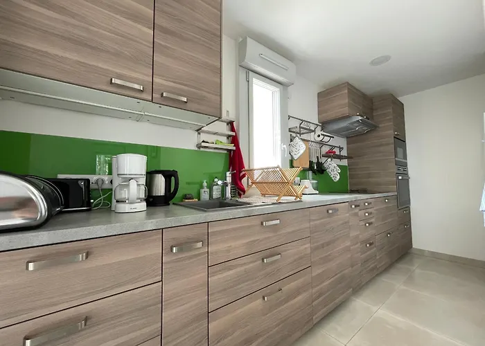 A Sete, 55m², Proche Plage, Parking, Wifi - Fr-1-338-511 Apartment *